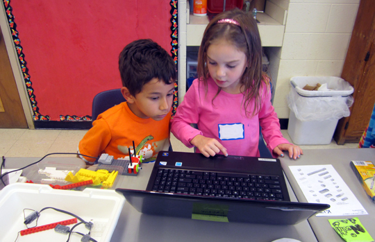 WeDo Robotics - Spinning Birds